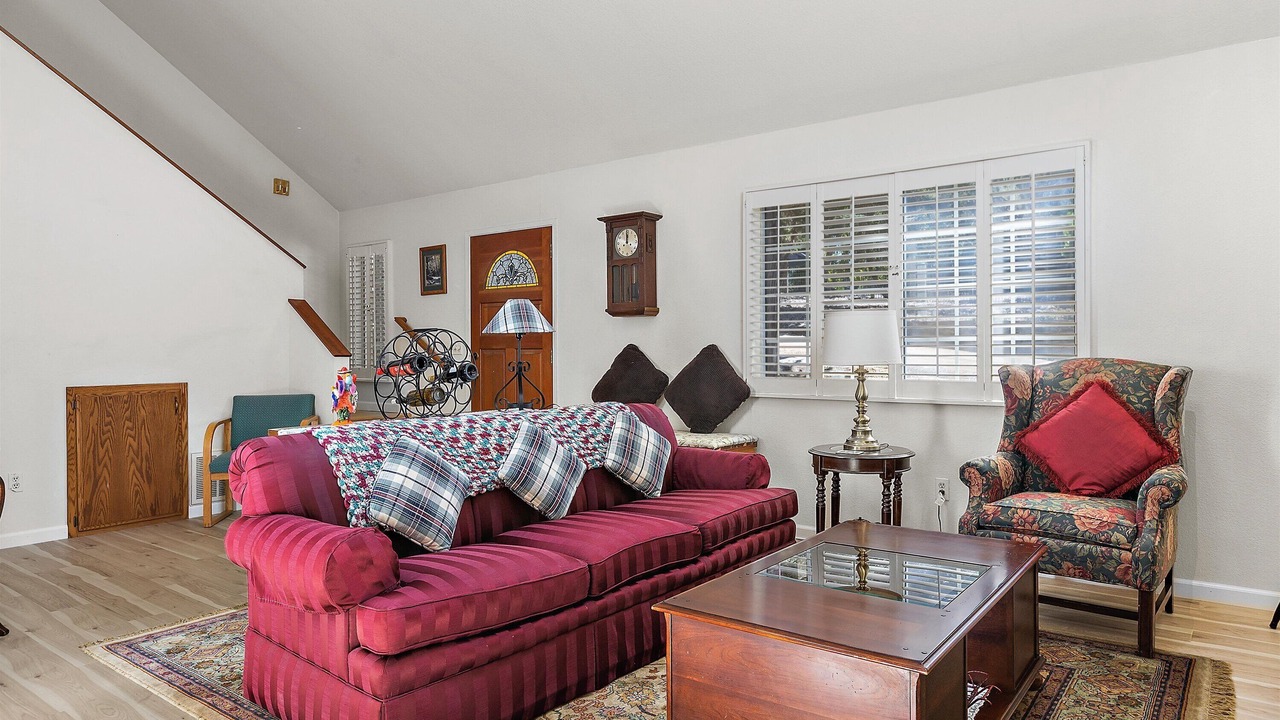 Photo of Livingroom in Lodge Hill