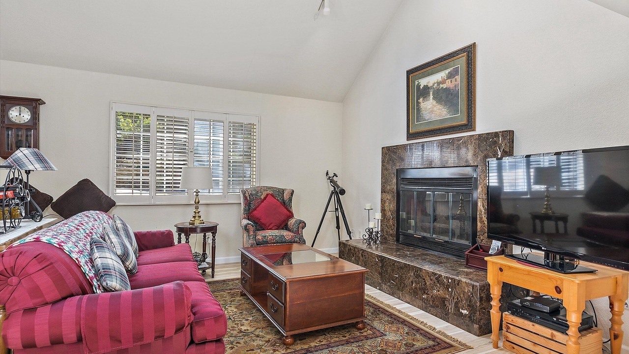 Photo of Livingroom in Lodge Hill