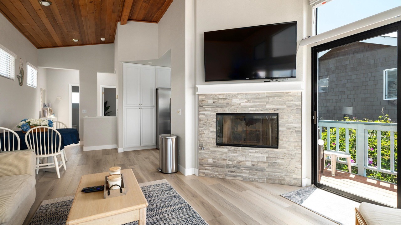 Photo of Livingroom in Marine Terrace