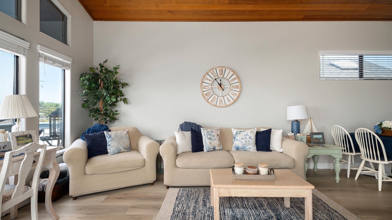 Photo of Livingroom in Marine Terrace