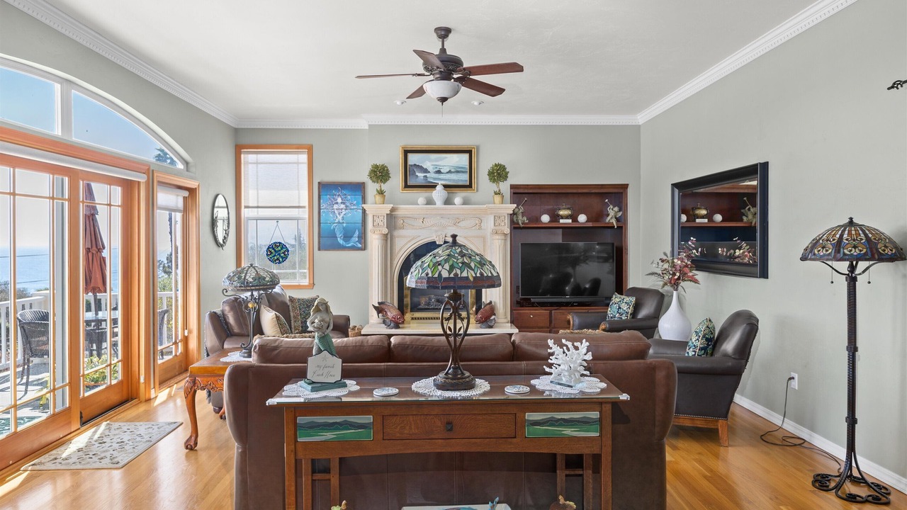 Photo of Livingroom in Marine Terrace