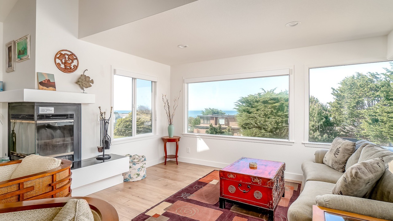 Photo of Livingroom in Marine Terrace