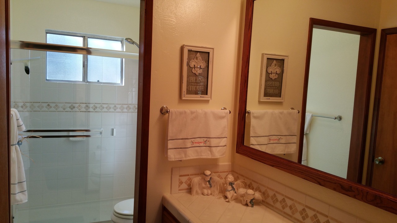 Photo of Bathroom in Groveland