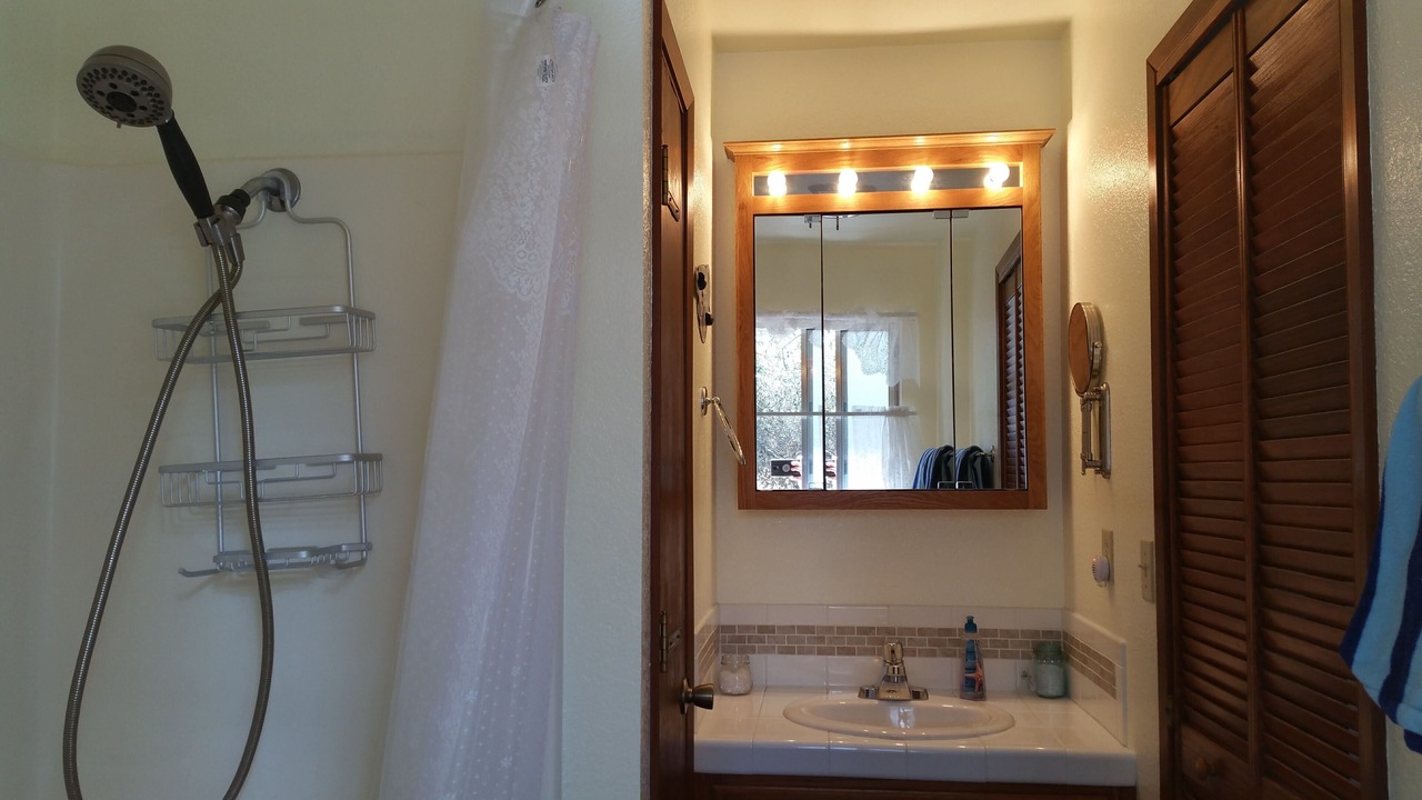 Photo of Bathroom in Groveland