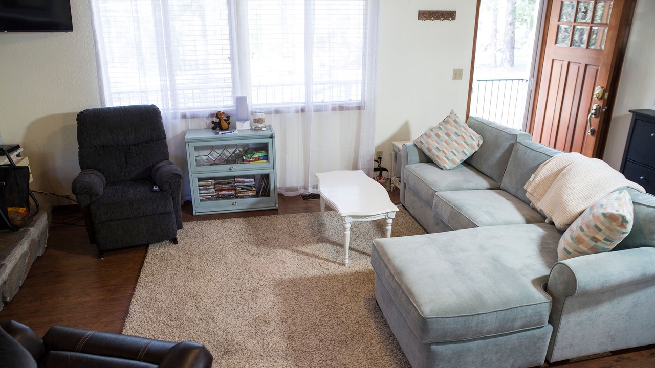 Photo of Livingroom in Groveland