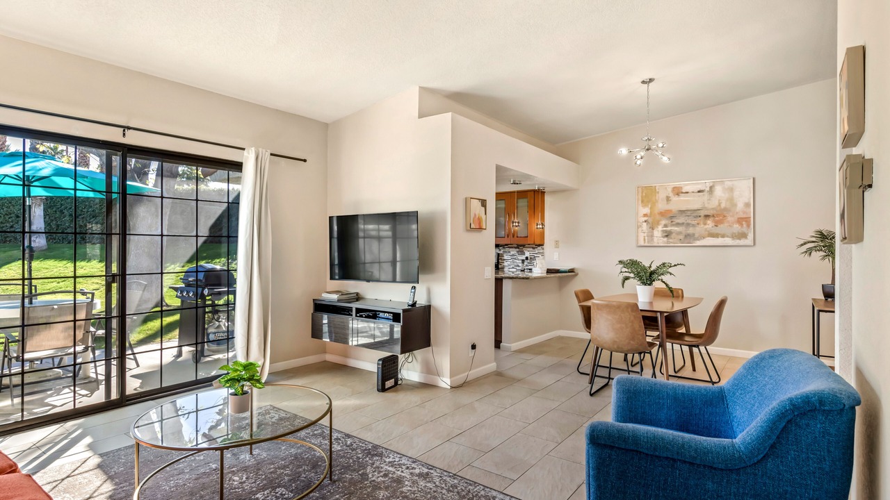 Photo of Livingroom in Tahquitz River Estates