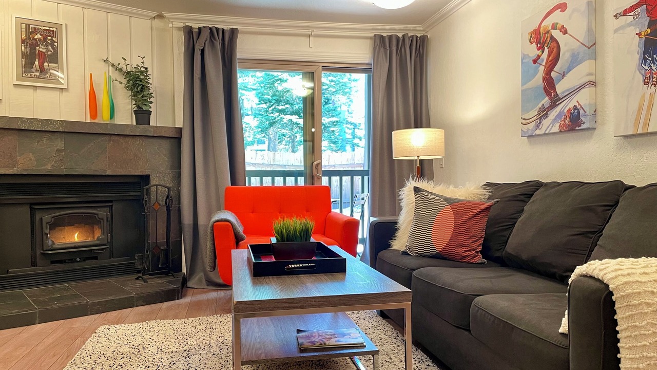 Photo of Livingroom in Mammoth Lakes
