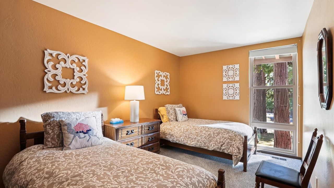 Photo of Bedroom in Dollar Point