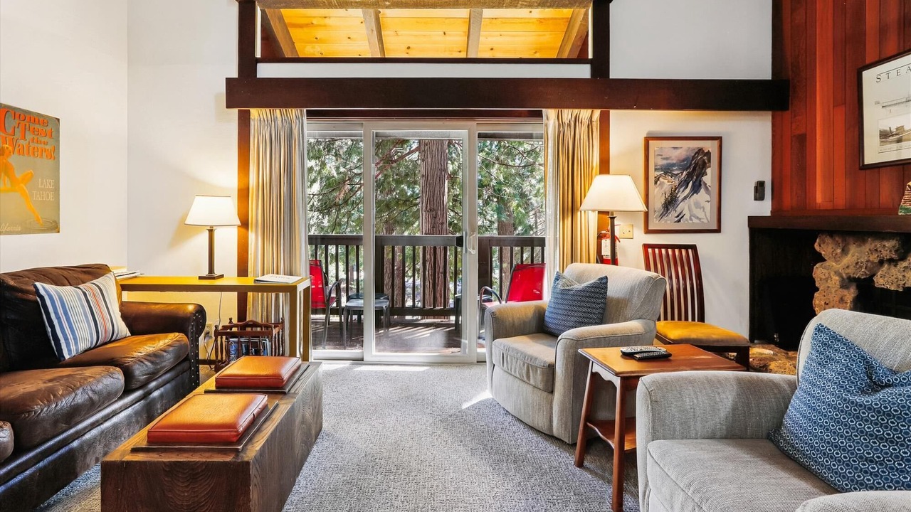 Photo of Livingroom in Dollar Point