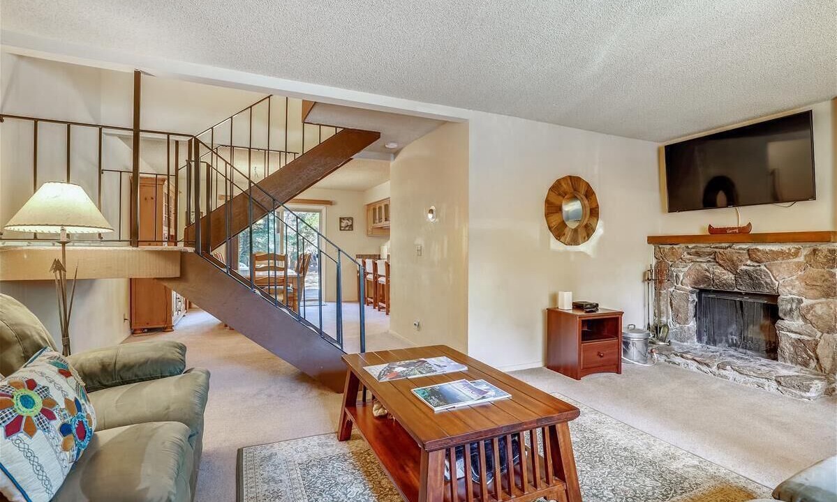Photo of Livingroom in Lake Forest