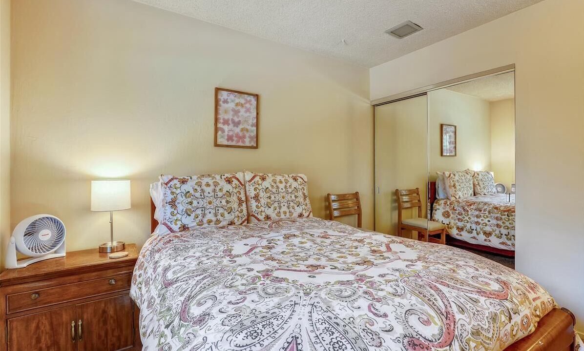 Photo of Bedroom in Lake Forest