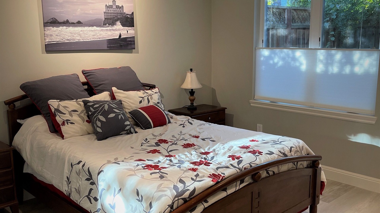 Photo of Bedroom in Willow Glen