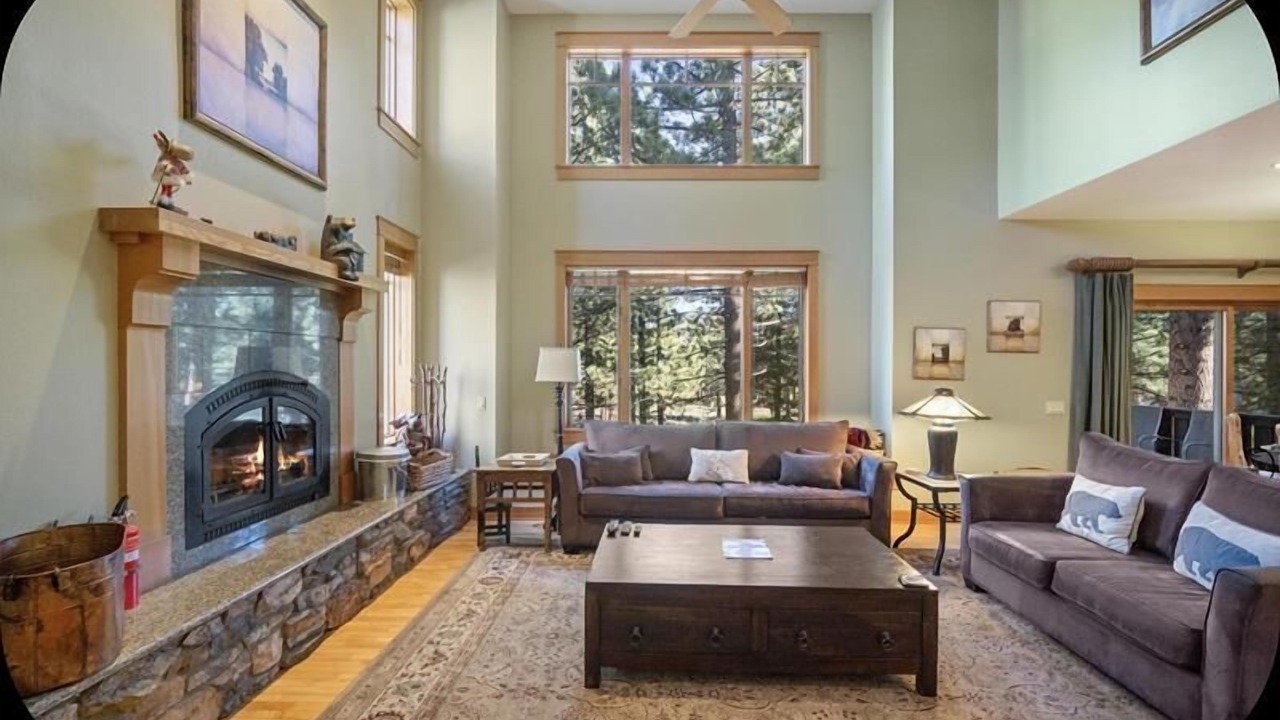 Photo of Livingroom in Mammoth Lakes