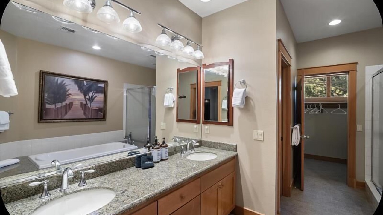 Photo of Bathroom in Mammoth Lakes