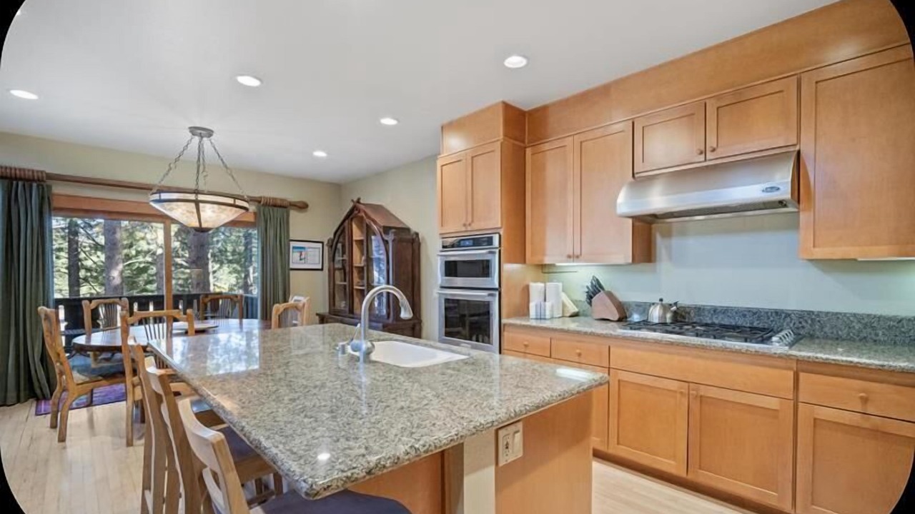 Photo of Kitchen in Mammoth Lakes
