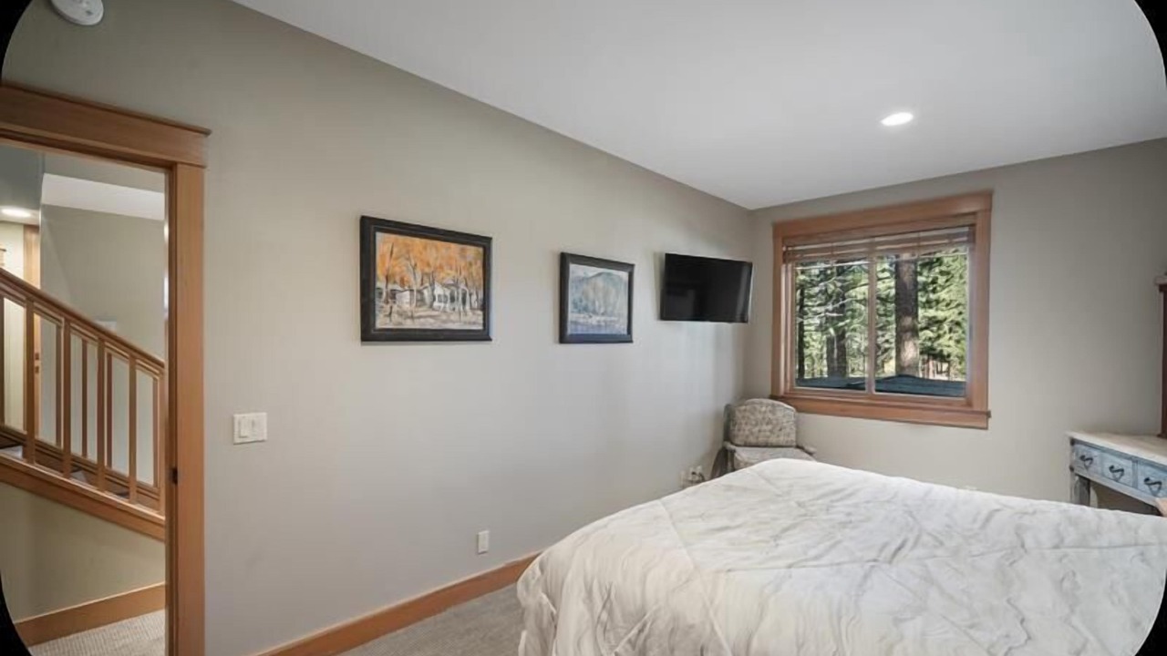 Photo of Bedroom in Mammoth Lakes