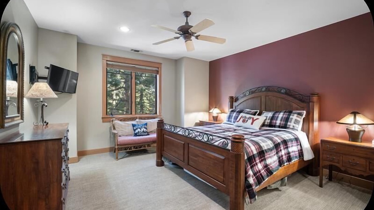 Photo of Bedroom in Mammoth Lakes
