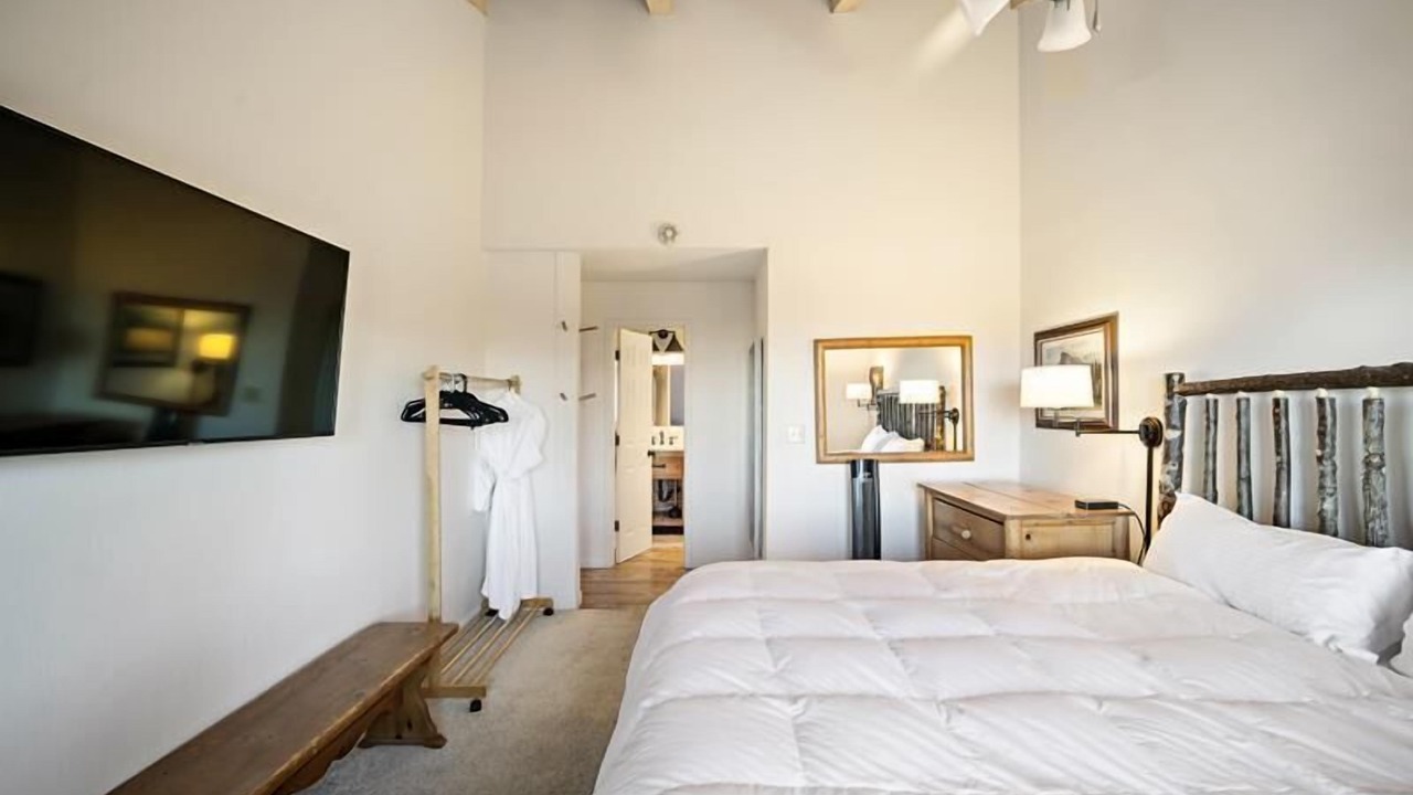 Photo of Bedroom in Mammoth Lakes