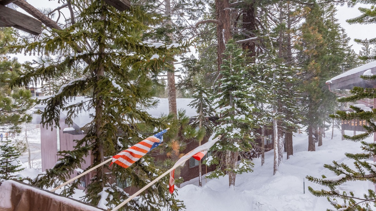 Photo of Patio Balcony in Mammoth Lakes