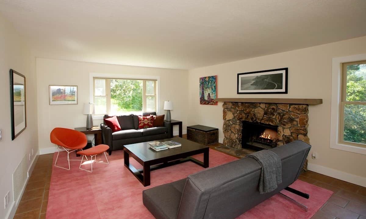 Photo of Livingroom in Monterey