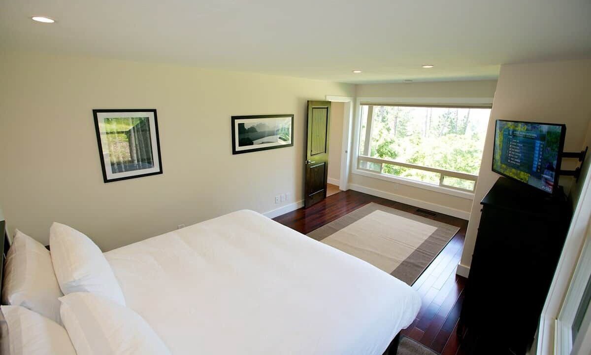 Photo of Bedroom in Monterey