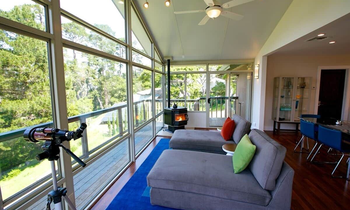 Photo of Livingroom in Monterey