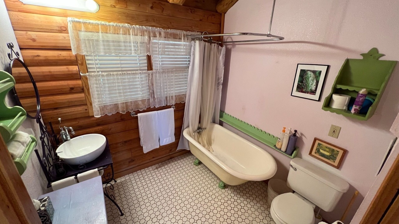 Photo of Bathroom in Groveland