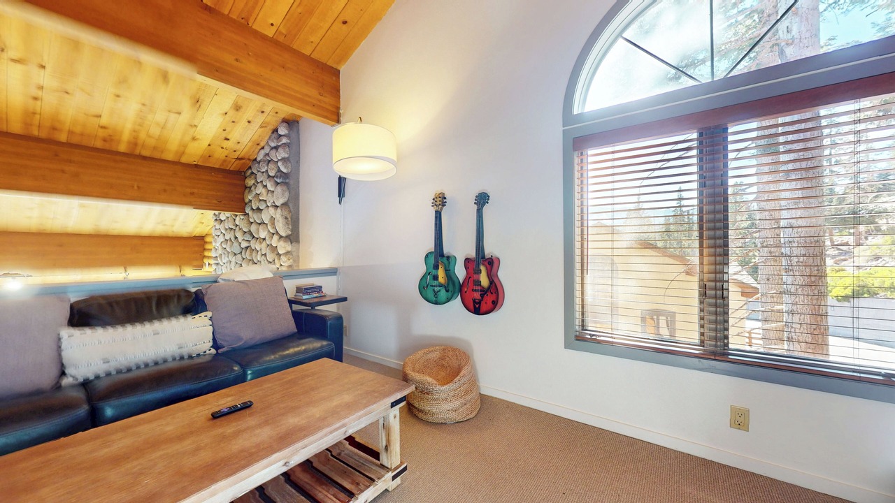 Photo of Livingroom in Mammoth Lakes