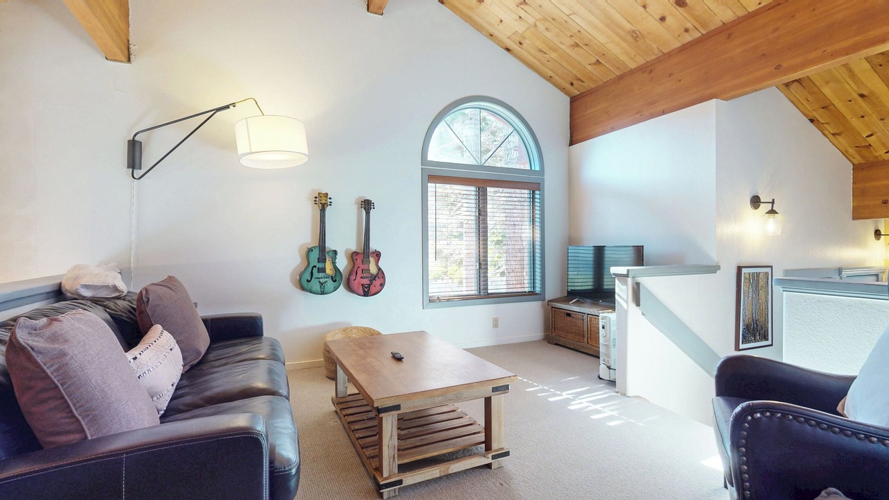 Photo of Livingroom in Mammoth Lakes