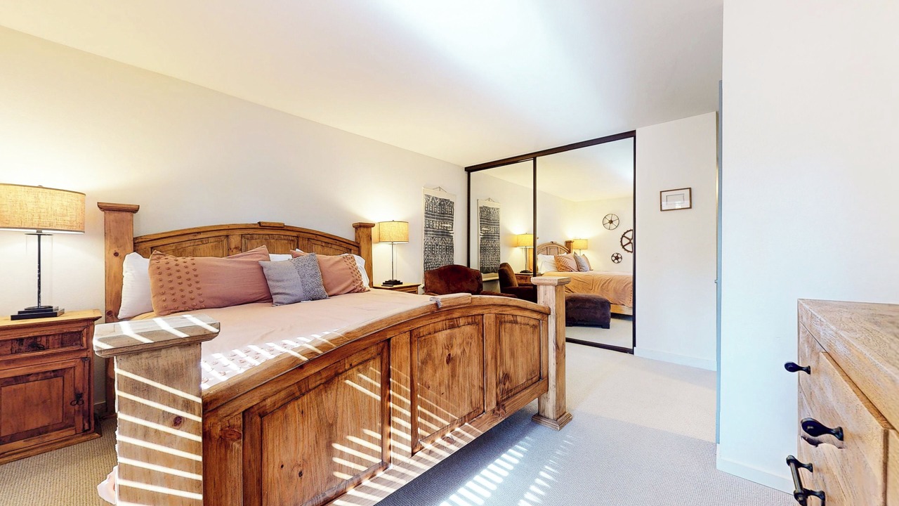 Photo of Bedroom in Mammoth Lakes