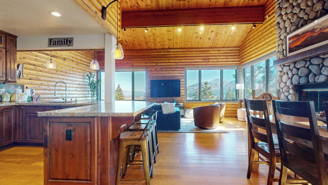 Photo of Livingroom in Mammoth Lakes