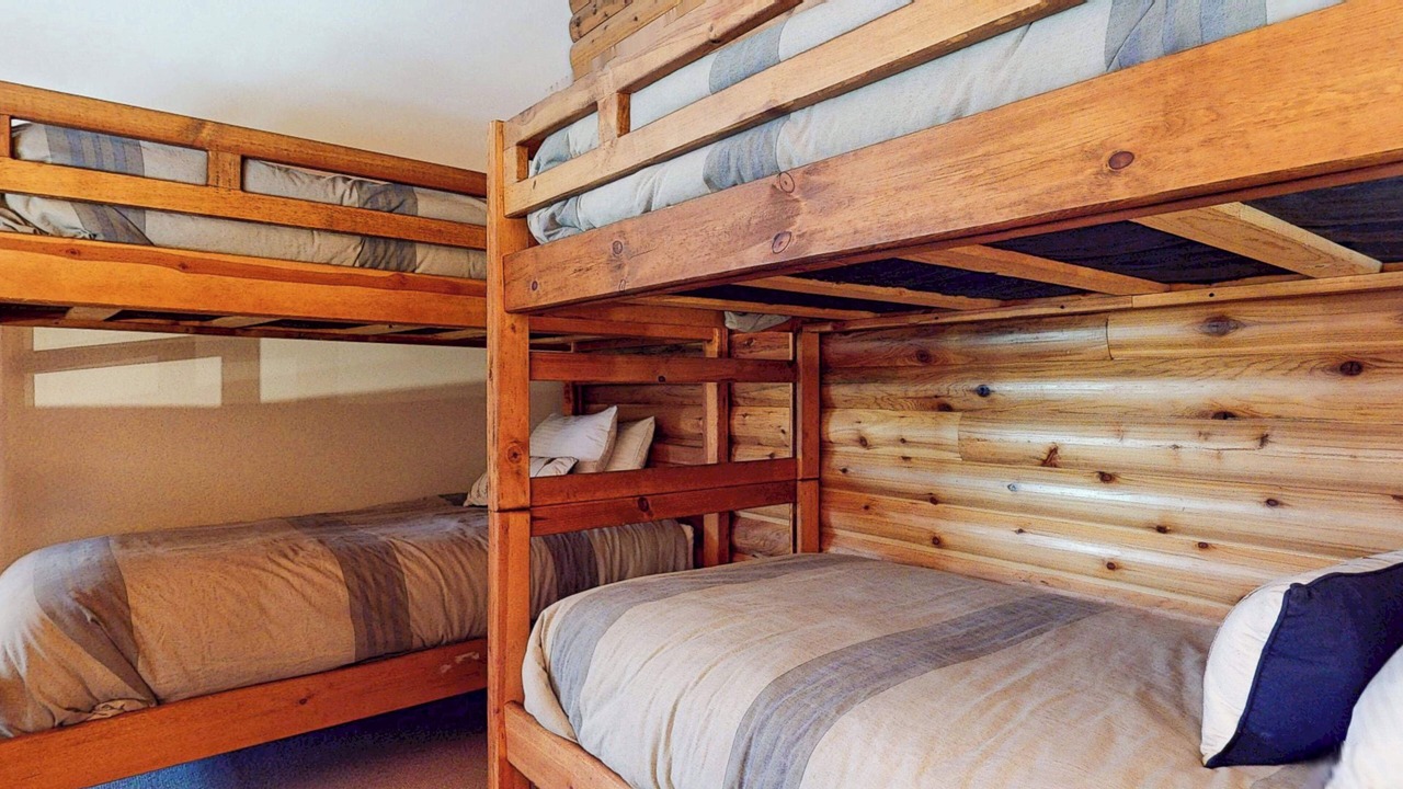 Photo of Bedroom in Mammoth Lakes