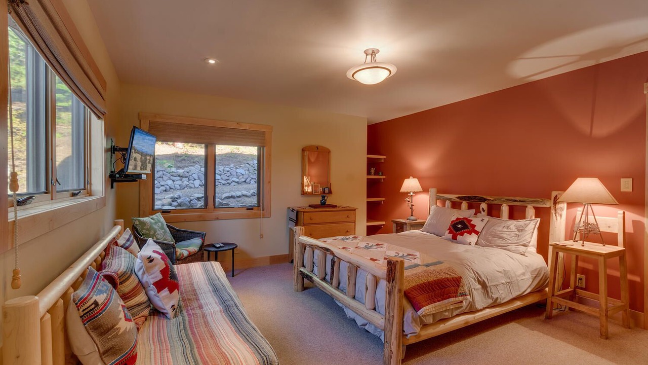 Photo of Bedroom in Tahoe City