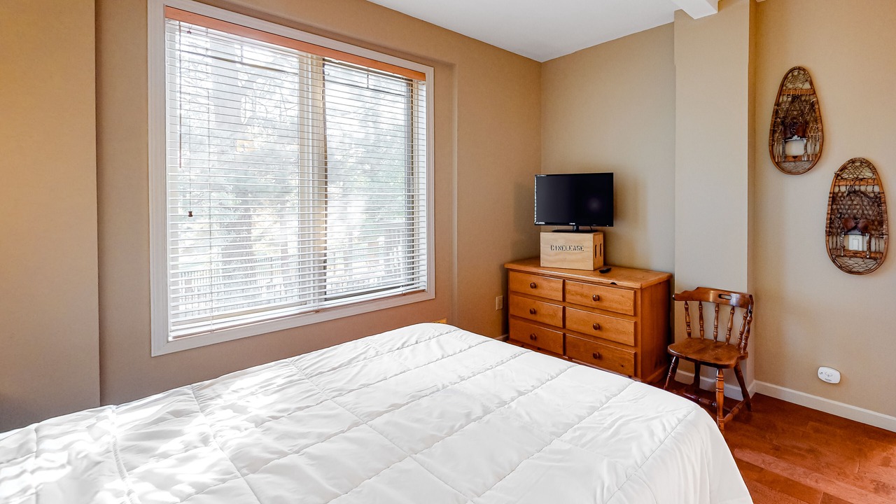 Photo of Bedroom in Mammoth Lakes