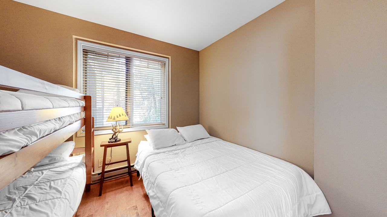 Photo of Bedroom in Mammoth Lakes