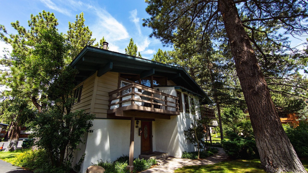 Photo of Outdoor in Mammoth Lakes