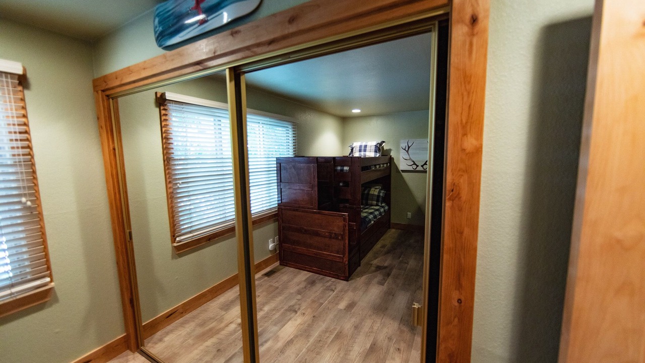 Photo of Bedroom in Mammoth Lakes