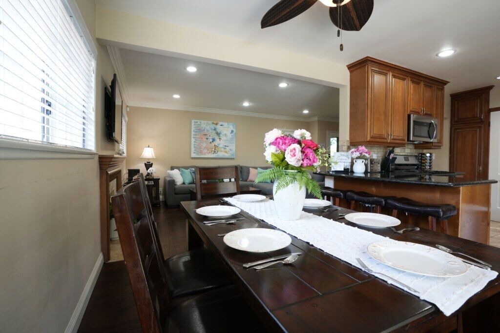 Photo of Livingroom in Hermosa Village