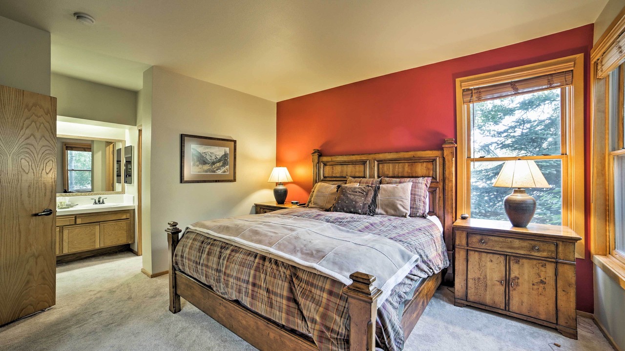 Photo of Bedroom in Mammoth Lakes