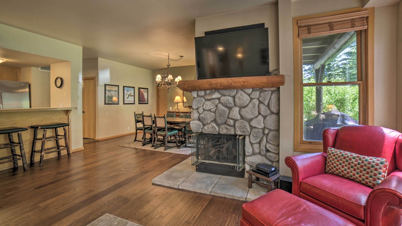 Photo of Livingroom in Mammoth Lakes