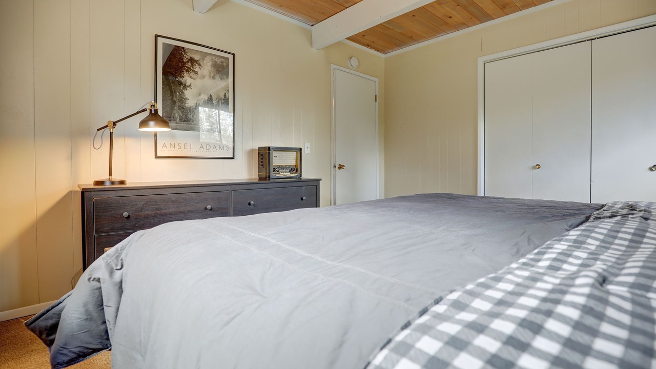 Photo of Bedroom in Groveland