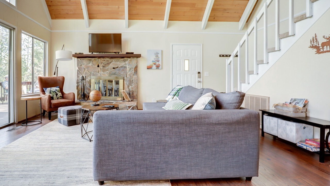 Photo of Livingroom in Groveland