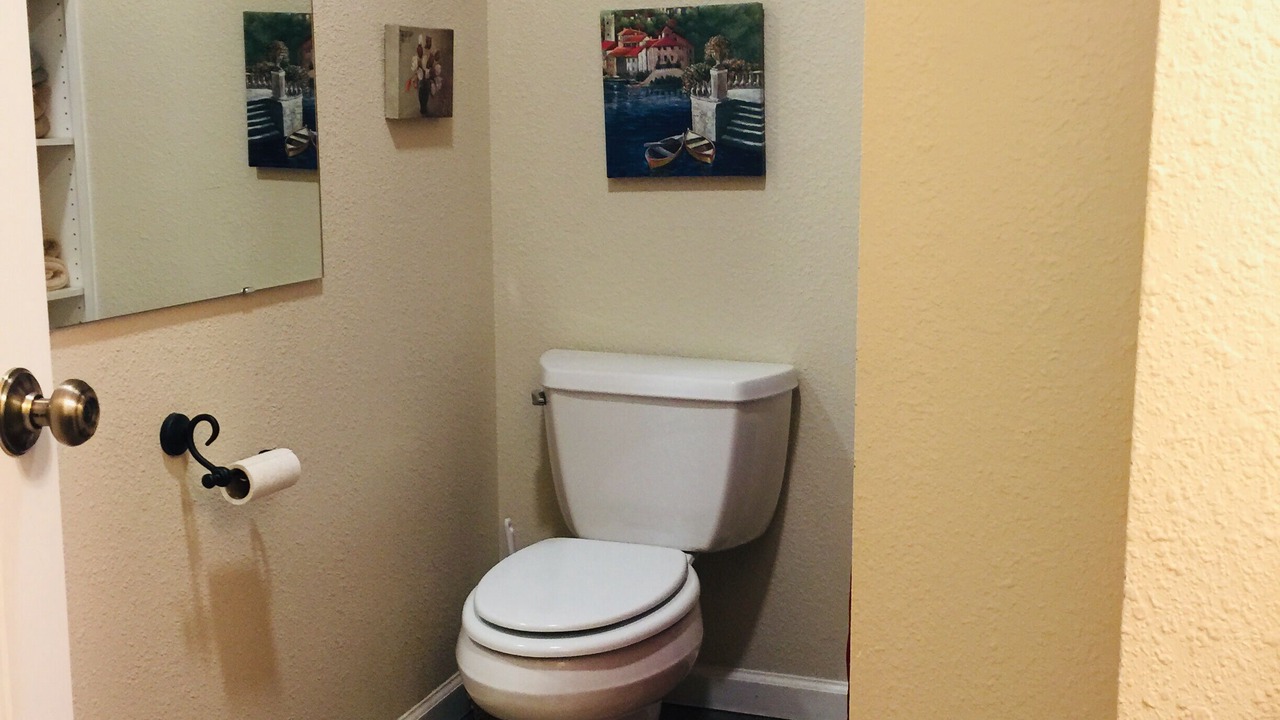 Photo of Bathroom in Mi-Wuk Village