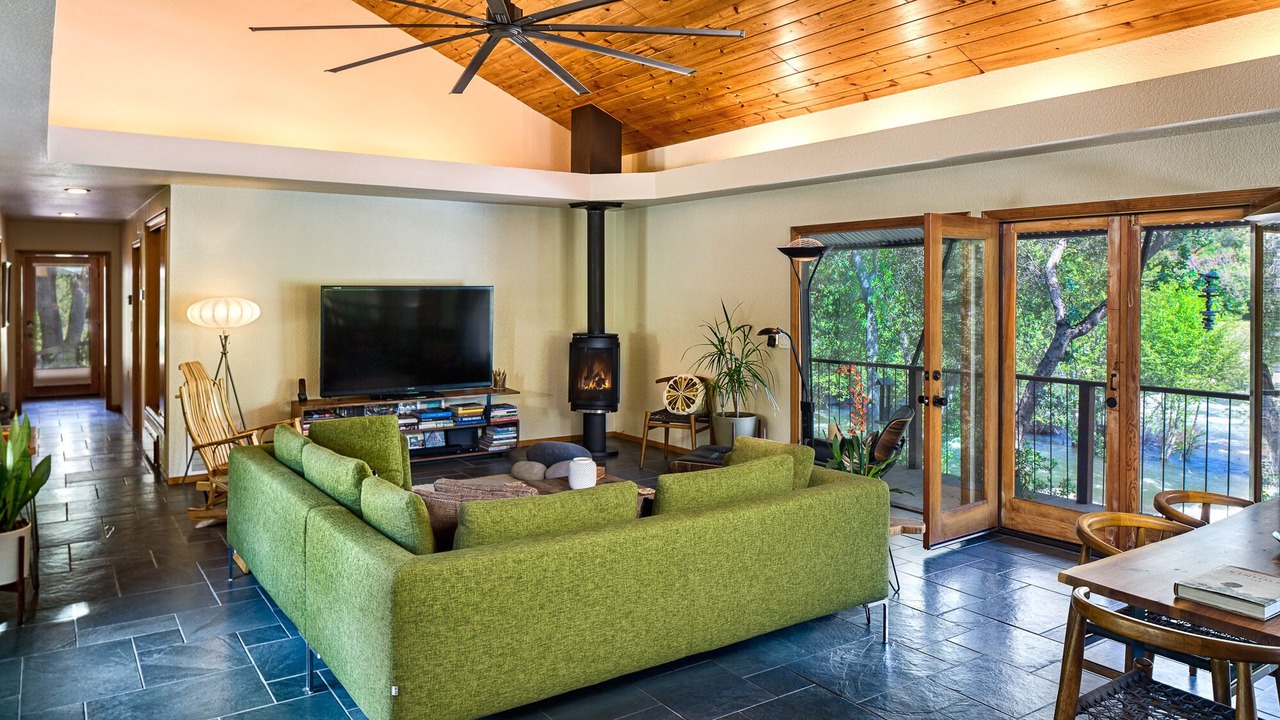 Photo of Livingroom in Three Rivers
