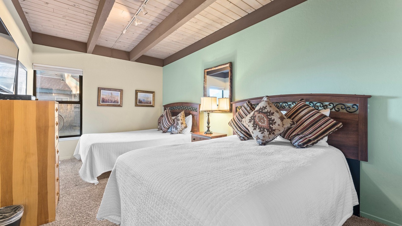 Photo of Bedroom in Tahoe Meadows