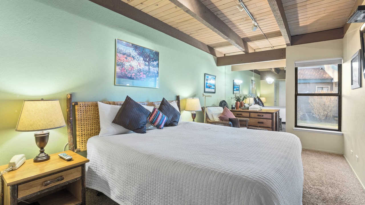 Photo of Bedroom in Tahoe Meadows