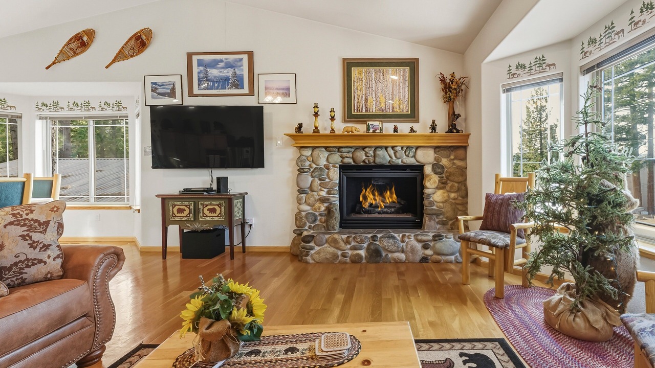 Photo of Livingroom in Pioneer Trail