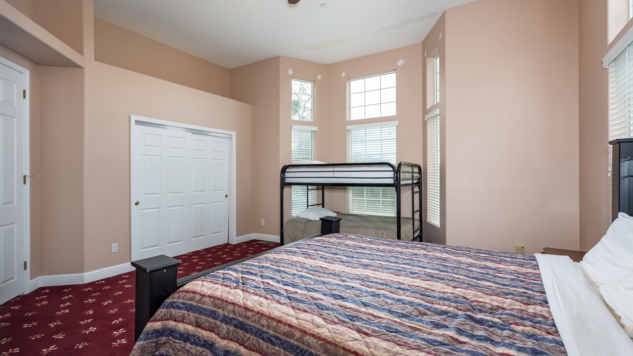 Photo of Bedroom in Coarsegold