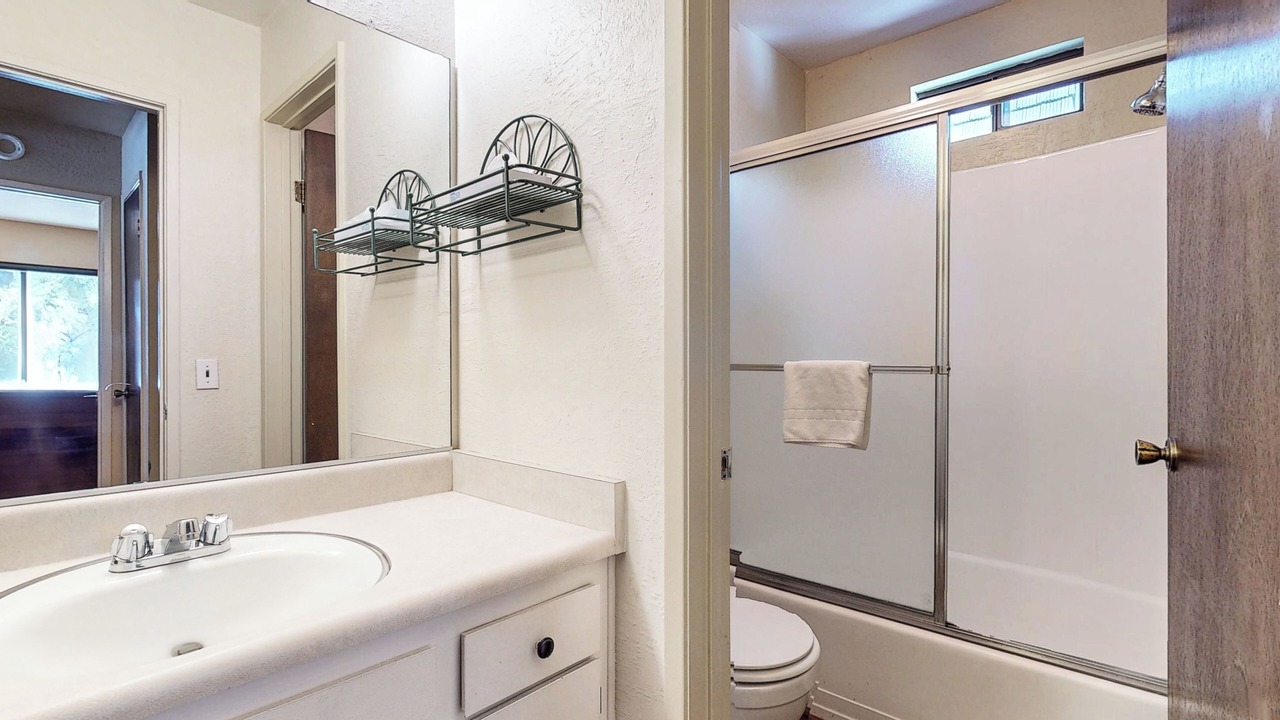 Photo of Bathroom in Majestic Pines
