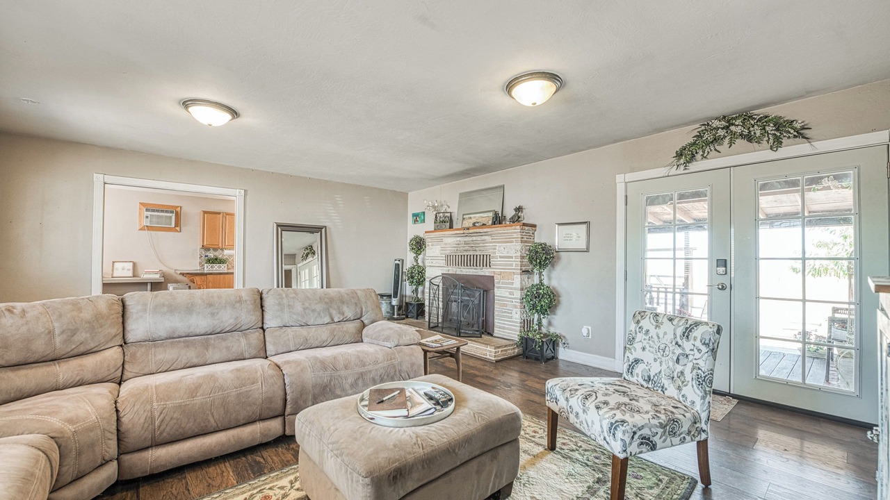 Photo of Livingroom in Coarsegold